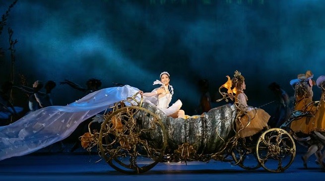 A Cinderella - Hamupipőke balett 2025-ben az Urániában kerül vetítésre - Jegyek itt!