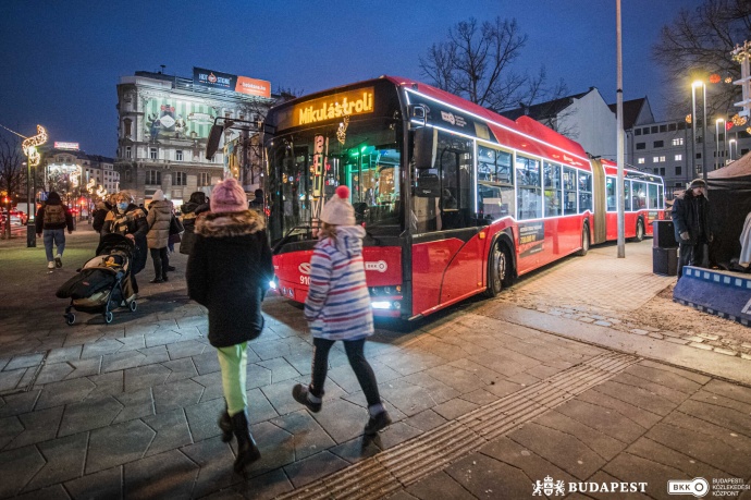 A Fénytroli idén Mikulástroliként is közlekedik!