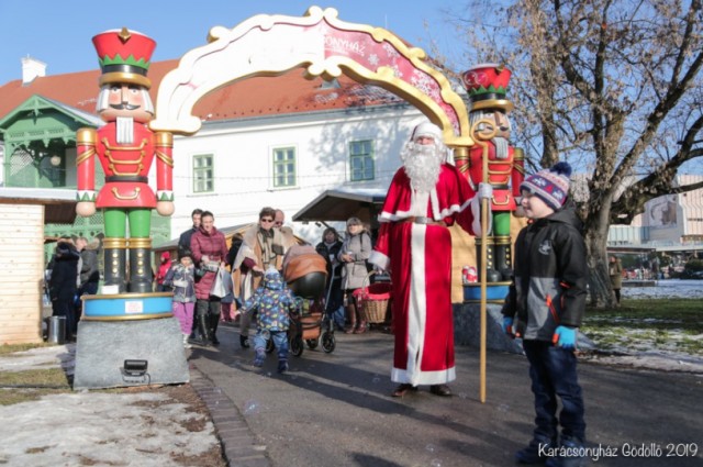 A Karácsonyház idén is kinyitotta kapuját!