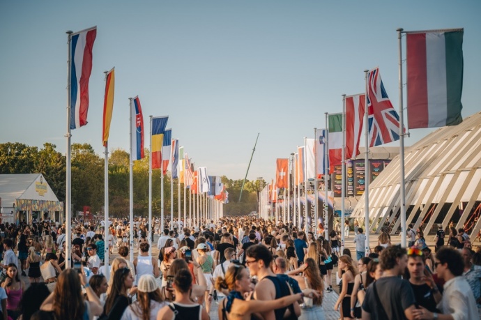 A világ végéről is jönnek a Szigetre - 112 ország látogatóit fogadja a fesztivál