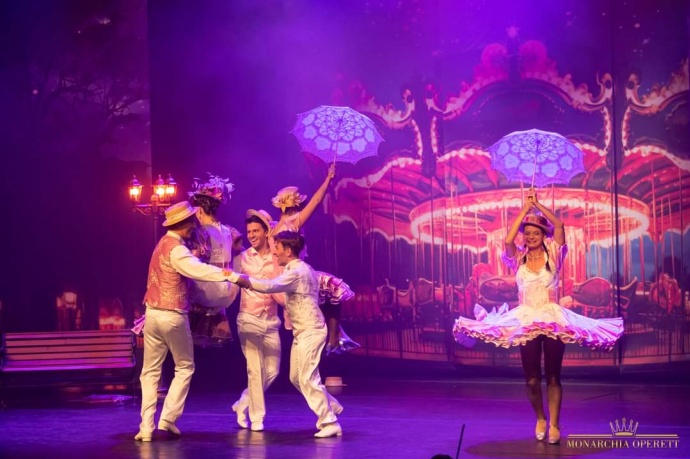 Dalok a Pesti holdfényben operett sztárokkal a Városmajori Szabadtéri Színpadon - Jegyek itt!
