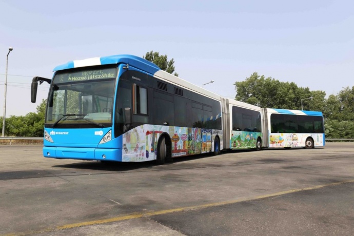 Gyereknap - Lőbusz és duplacsuklós játszóbusz a BKV óbudai autóbuszgarázsában! 