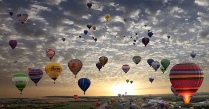 Hőlégballon parádé lesz augusztusban!