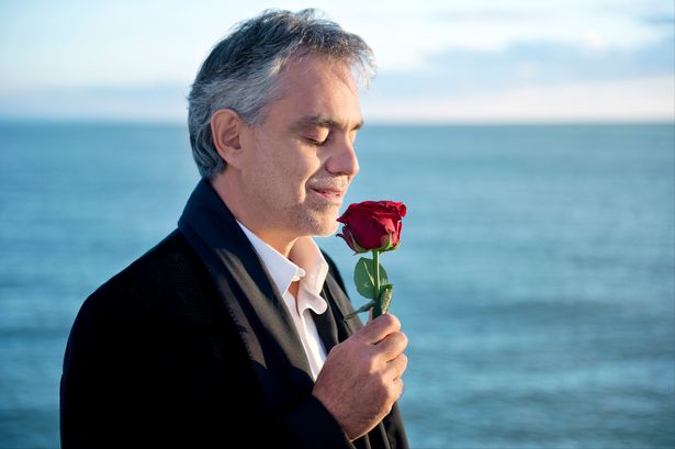 Így énekelt Andrea Bocelli a Bazilikában - VIDEÓ itt!