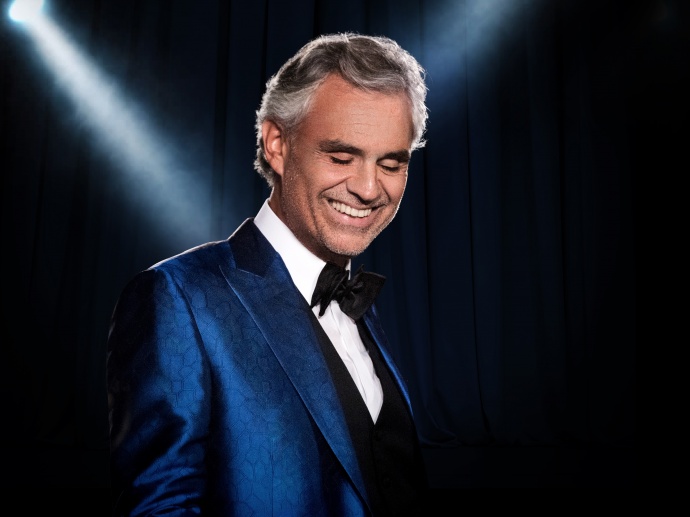 Így még biztosan nem hallottad Andrea Bocelli legendás duettjét!