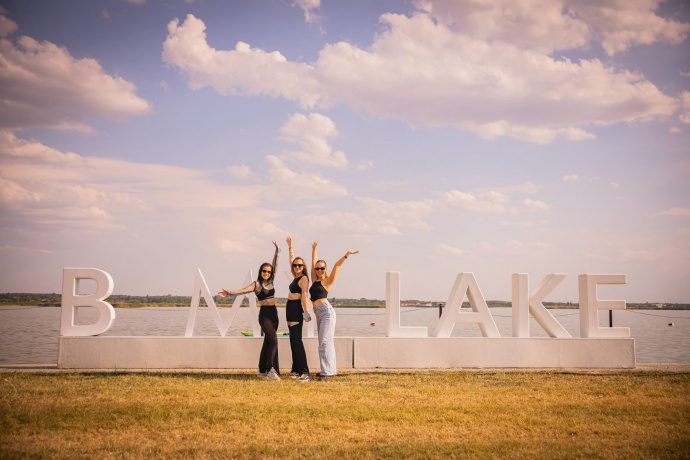 Paul Kalkbrenner, Amelie Lens és Deborah De Luca is fellép a B MY LAKE-n 2026-ban